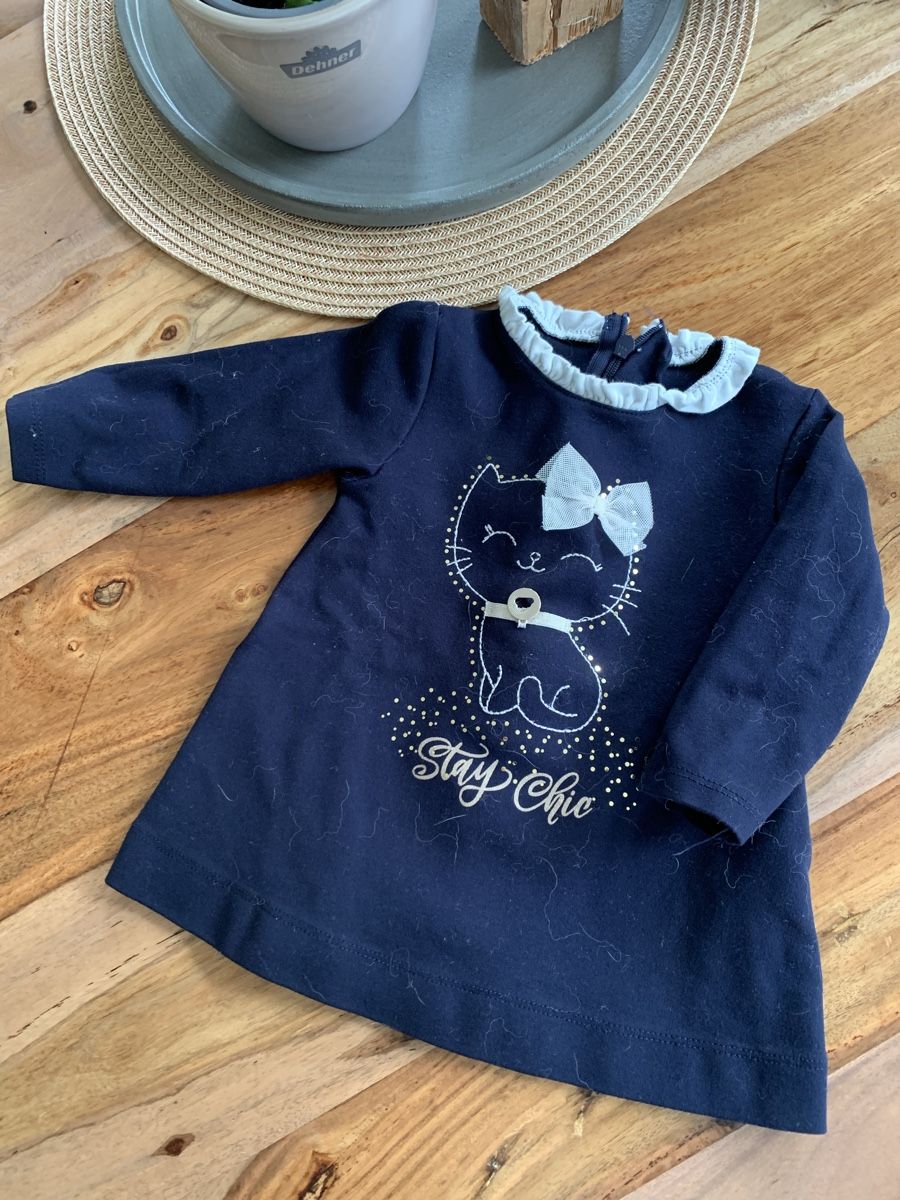 Maglioni & Felpe: Niedliches Kleid/ Pulli, Grösse 68 – Usato da Langnau am Albis venduto da sbr_6zw5