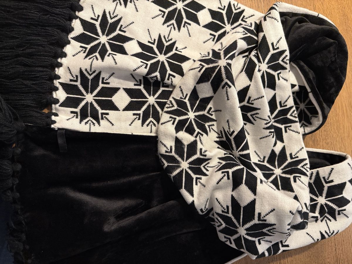 Foulard & Sciarpe: Schal BELOWZERO, neuwertig, mit Fransen, Winter Look! – Usato da Brunegg venduto da kiki_faca 3