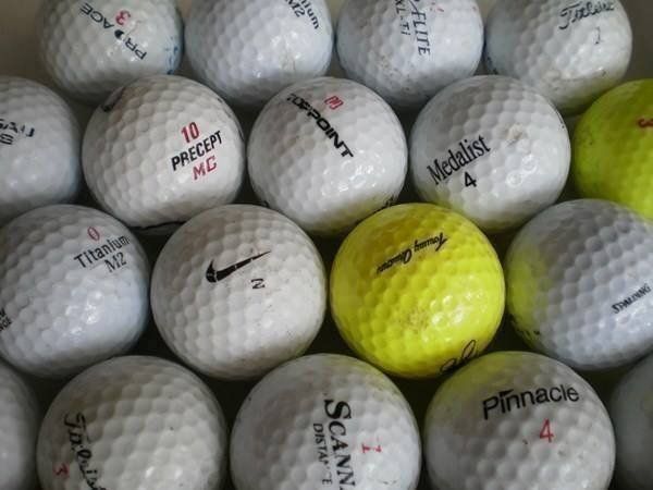 Palloni: 50 Golfbälle Markenmix – Usato da Givisiez venduto da Follieran