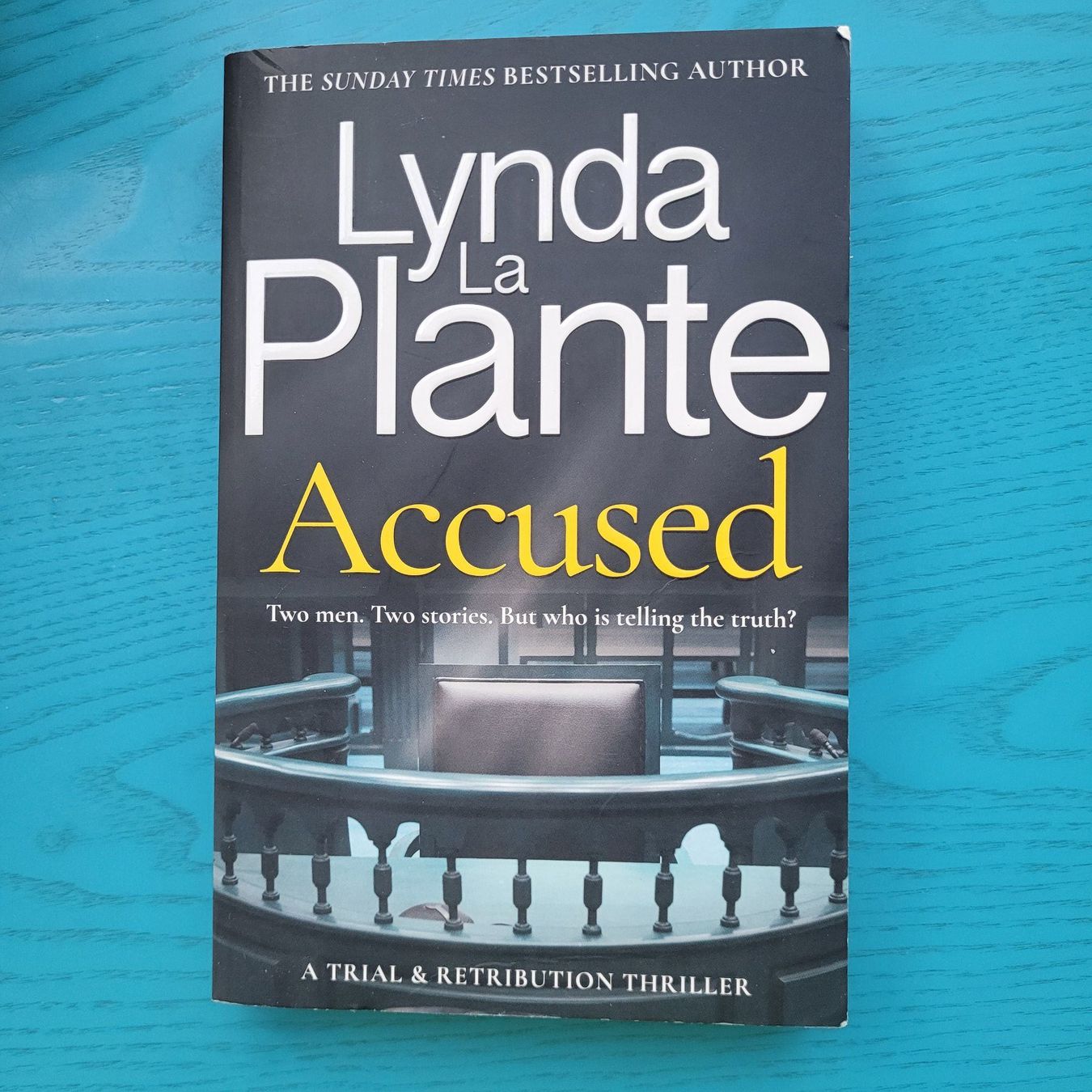 Libri: Accused- Lynda La Plante – Usato da SCHÜBELBACH venduto da CoKaHa