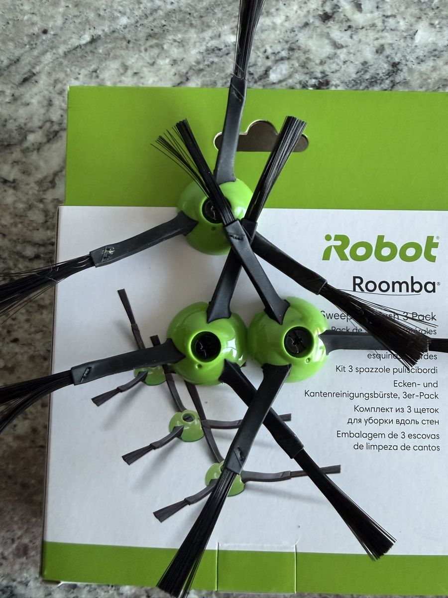 Irobot Aspirapolveri & Accessori: Roomba Seiten-Kehrbuersten 3er-Pack neu – Nuovo (secondo la descrizione) da Hüttwilen venduto da sar_8gj7