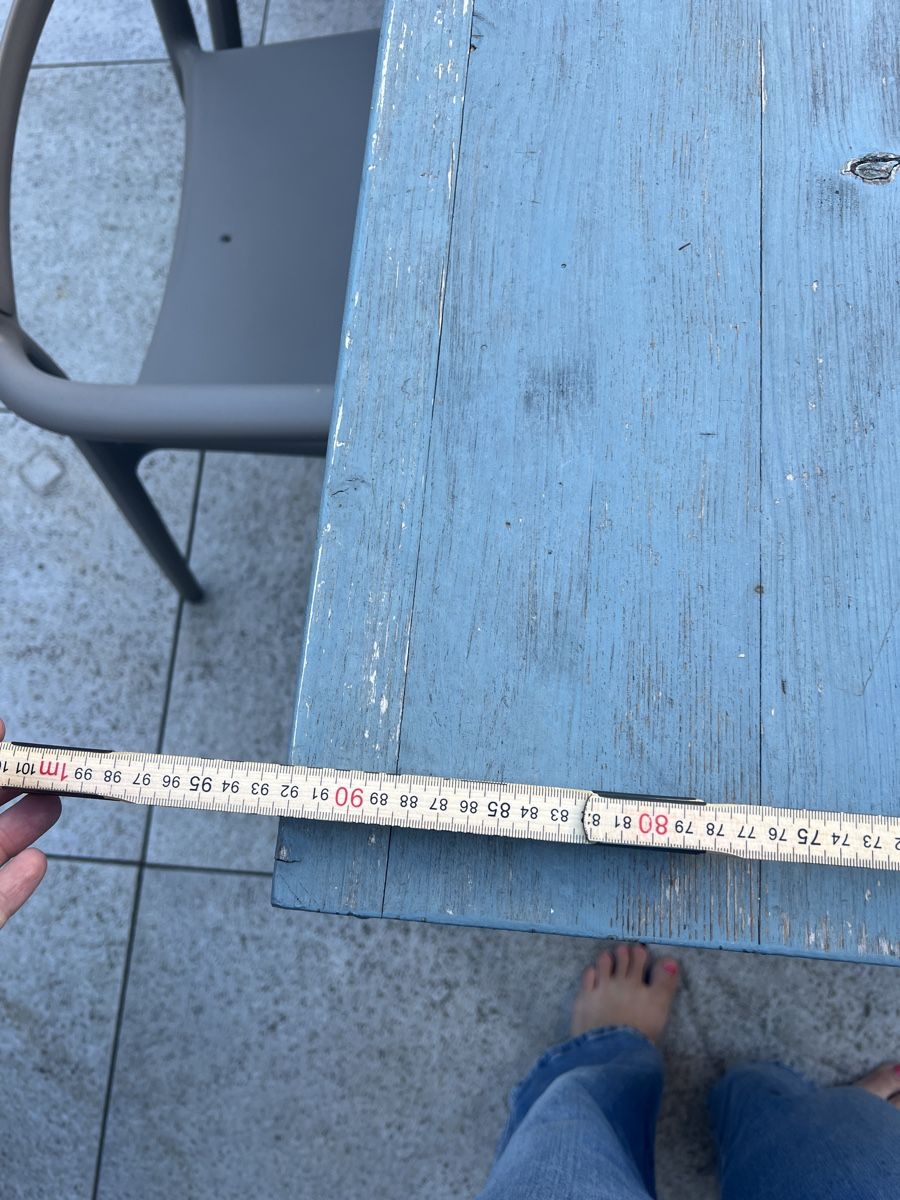 Tables: Gartentisch Holztisch stark gebraucht - zu verschenken – D'occasion à Zürich par Leoleiin 4
