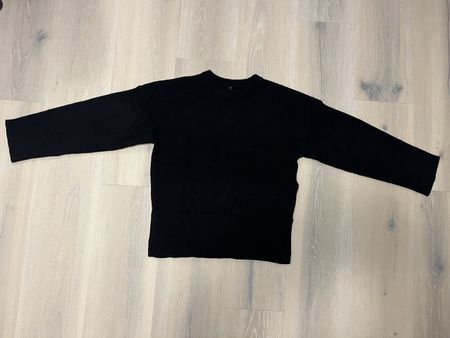 Strickpullover mit seitlichen Schlitzen schwarz S neu