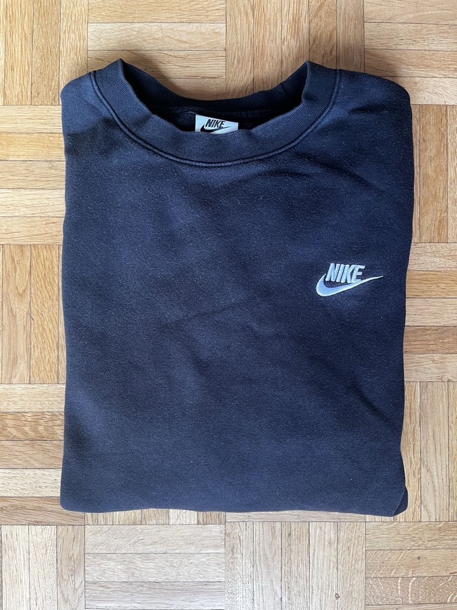 Nike Maglioni & Felpe: Sweat Nike noir taille S  – Nuovo (secondo la descrizione) da Carouge GE venduto da ahm_l2vj 1