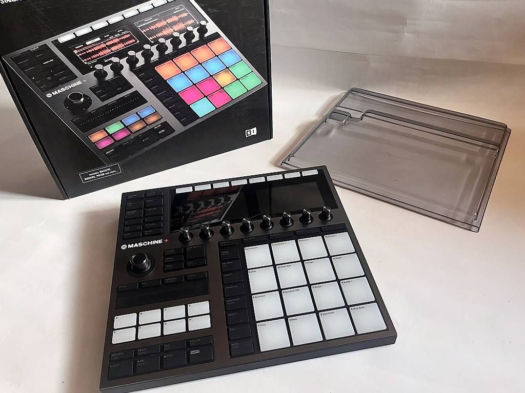 Musikinstrumente: Native Instruments Maschine+ MK3 (OVP + Cover) – Gebraucht aus Zürich von Madshock