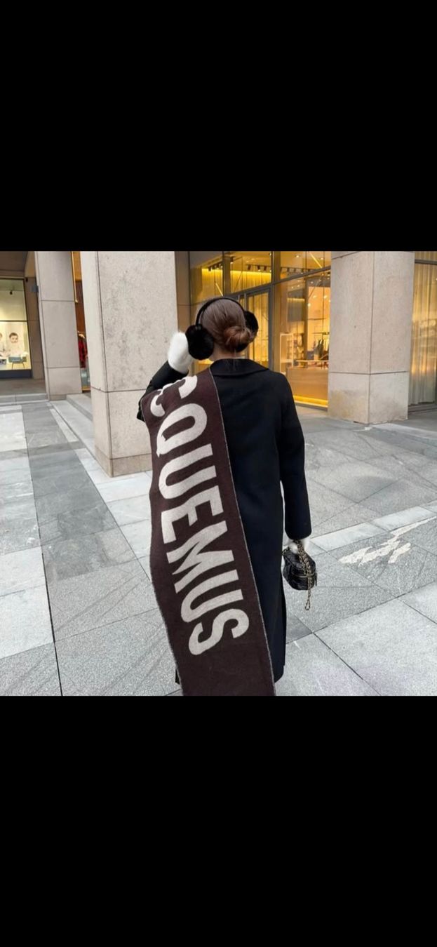 Foulards & écharpes: écharpe Jacquemus – Neuf (Voir description) à Genève par lux_q7sp 2