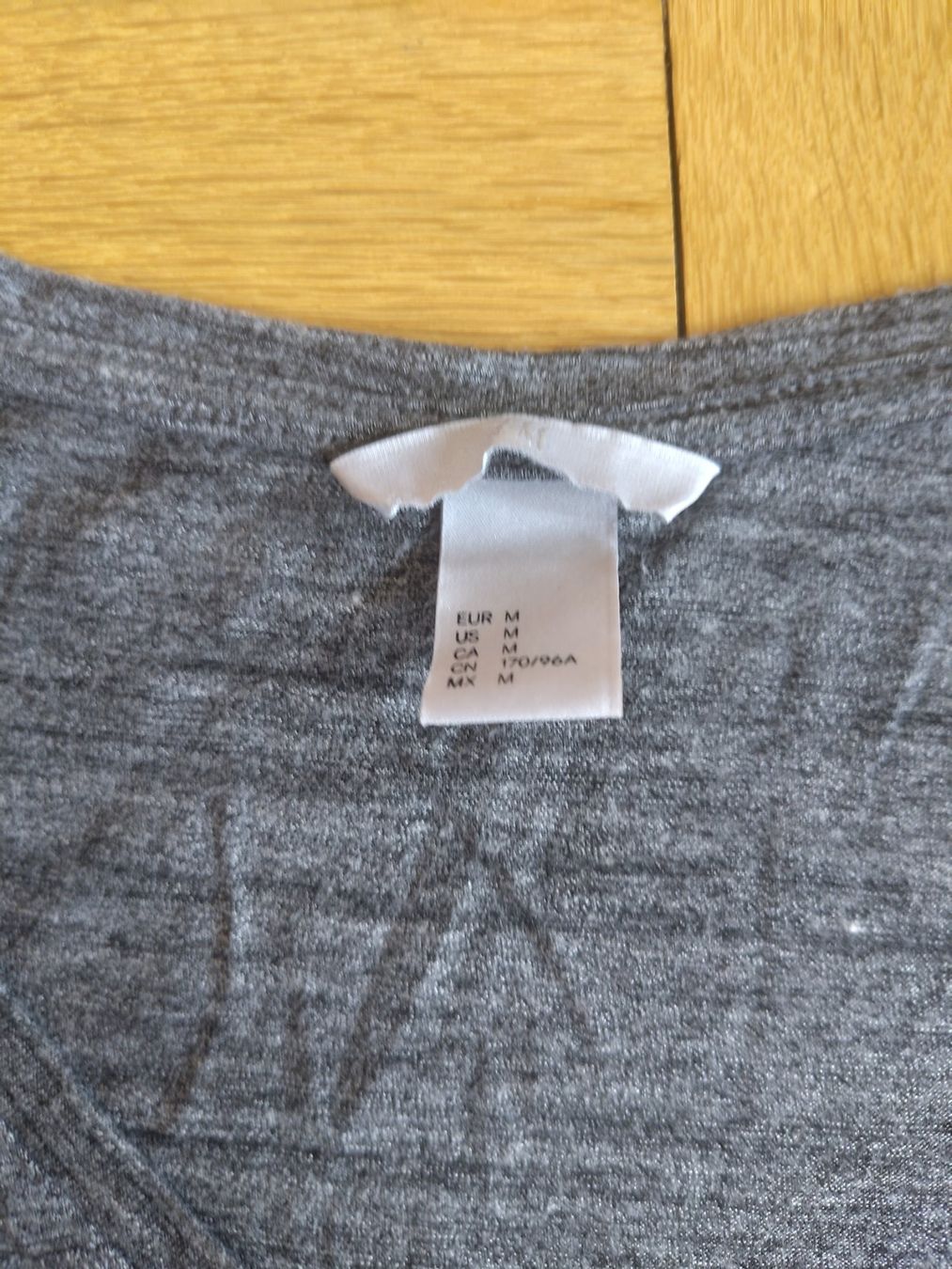 H&M T-shirt: T-Shirt – Usato da Bern venduto da Linii 2