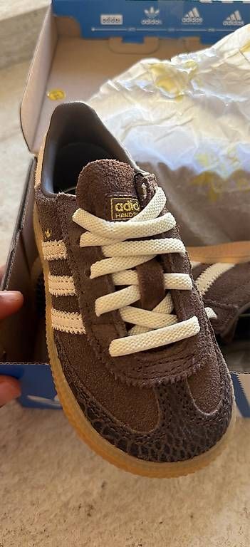 Scarpe per ragazzi: Adidas enfant – Nuovo e nell'imballaggio originale da Genève venduto da fat_xy6s 1