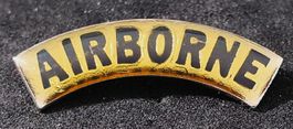 CC887 - Pin  AIRBORNE  Logo