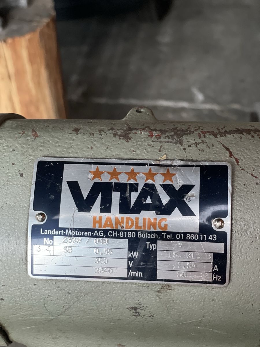 Vitax Smerigliatrici & Lucidatrici: Schleifbock Bandschleifer Vitax Typ V1 – Usato da Oftringen venduto da Box2 9
