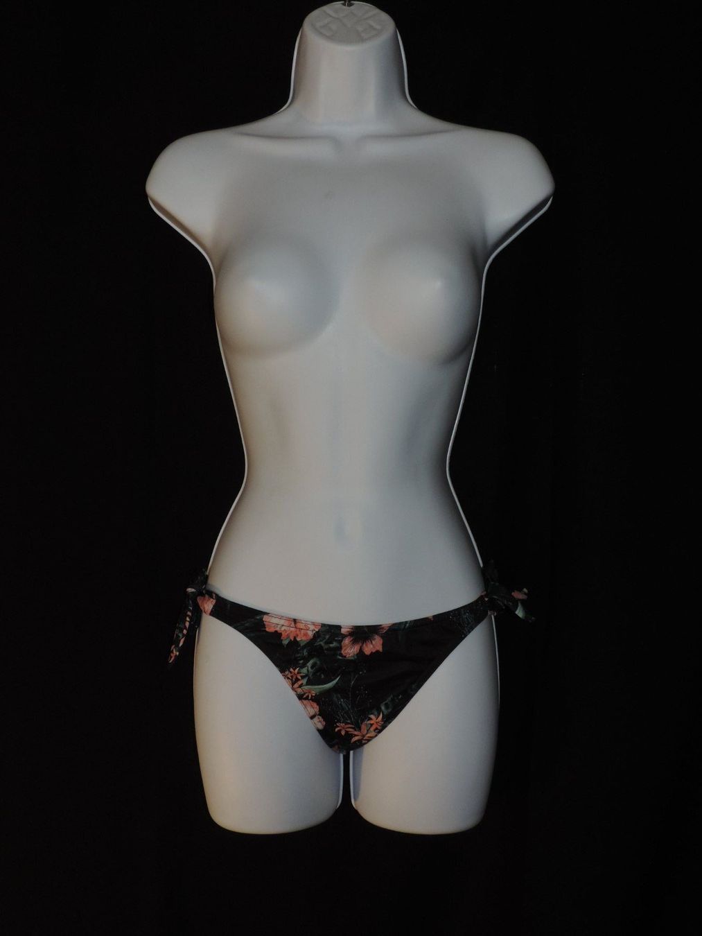 Maillots de bain & Bikinis: culotte de maillots de bain à fleurs exotique – Neuf (Voir description) à Genève par Axelle333 4