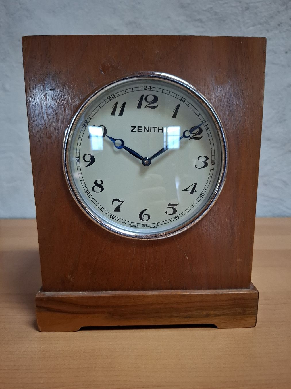 Zenith Sveglie: Ancien réveil de table Zénith – Usato da Marsens venduto da jogocade