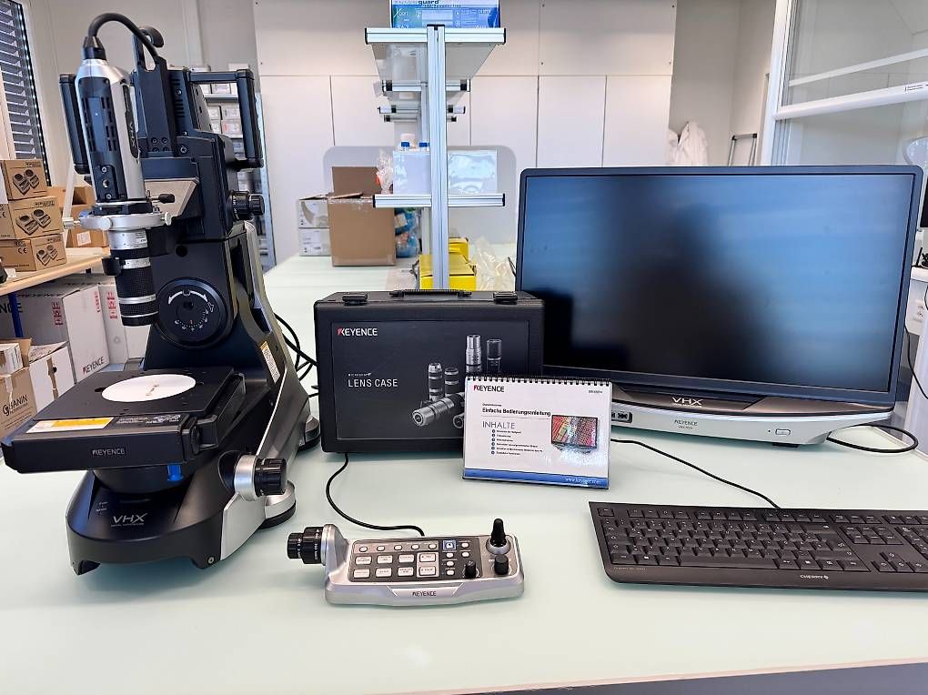 Microscopi: Keyence VHX-7000 Digital Microscope – Usato da Schlieren venduto da nin_vkb7