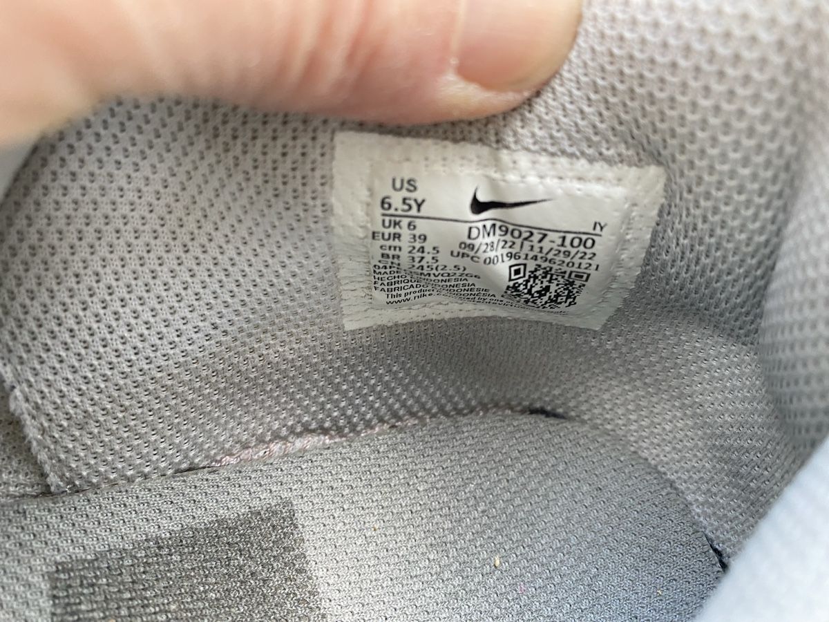 Nike Damenschuhe:  Turnschuhe Nike – Gebraucht aus Watt von yaelD 5