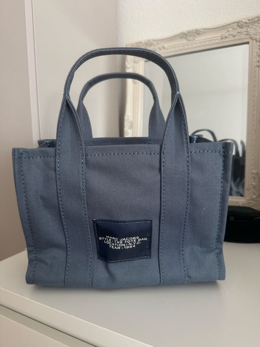 Marc Jacobs Borse: Marc Jacobs The Tote Bag small blue – Nuovo (secondo la descrizione) da Bern venduto da nodah 1
