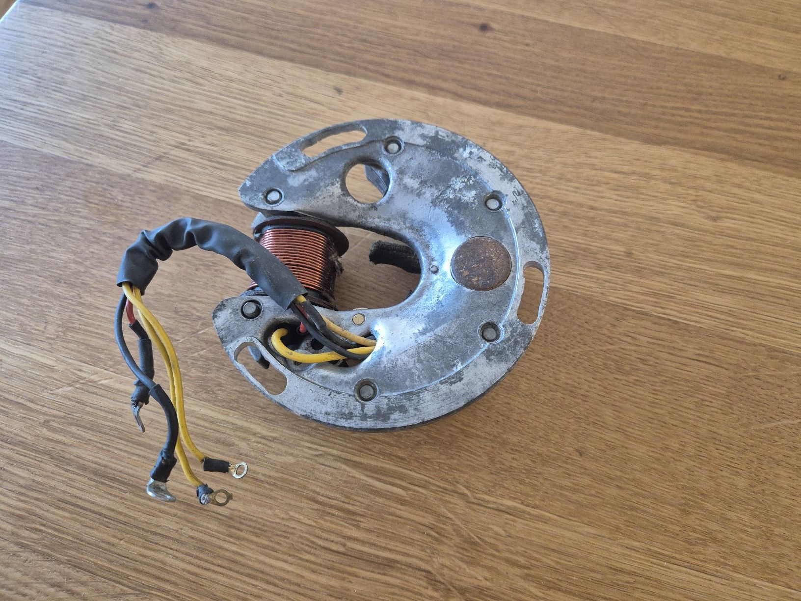 Vespa Parti ricambio per ciclomotori: Zündung -VESPA Grundplatte VB1T – Usato da Gachnang venduto da Reysilvan 1
