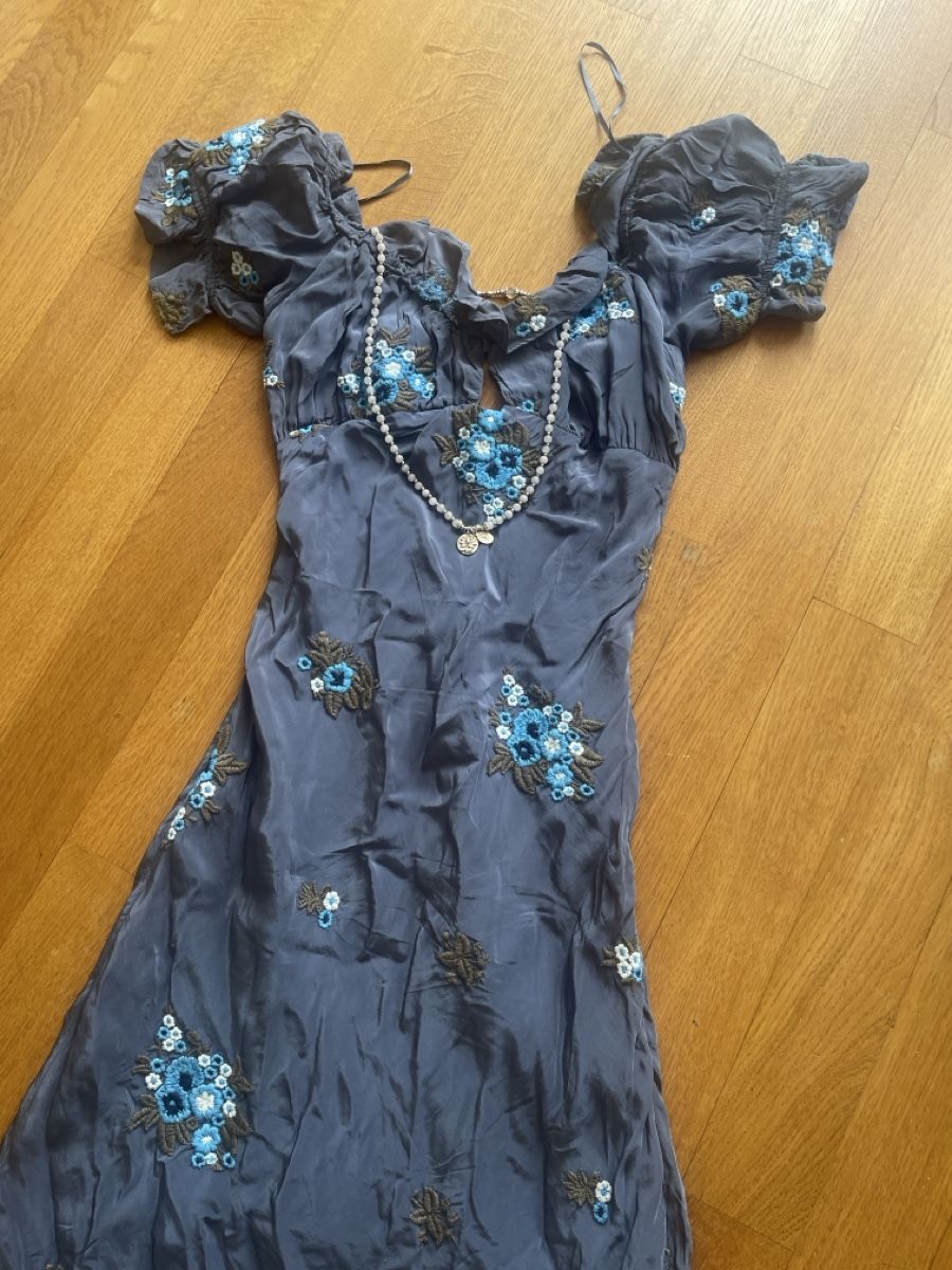 Kleider: Freepeople Kleid mit Rüschen  – Gebraucht aus Basel von Ritzibitzi