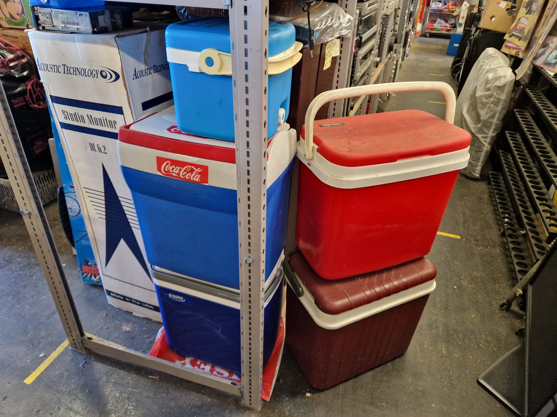 Frigoriferi & Refrigeratori: Camping Kühlboxen 1 Set ca. 26L – Usato da Wädenswil venduto da verebe