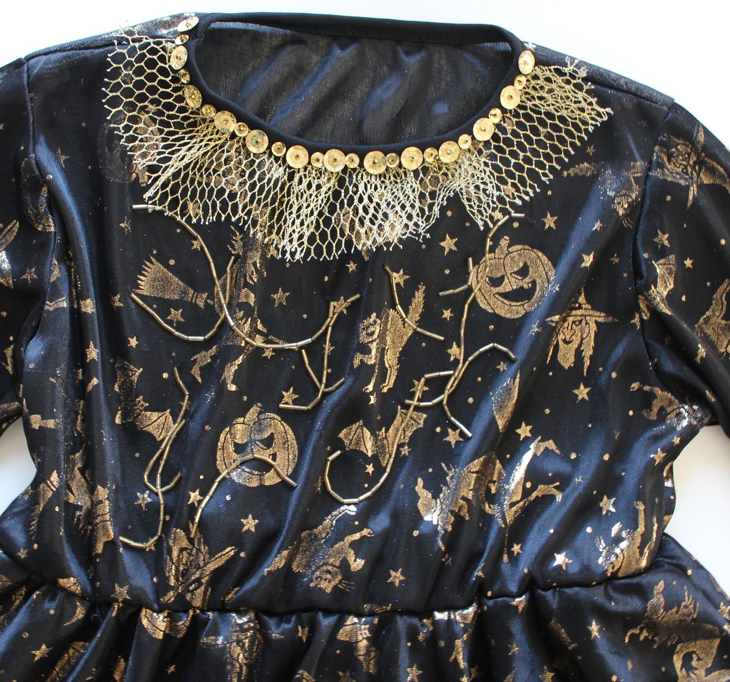 Costumi: Costume sorcière / Hexe t. 5 - 6 – Usato da Peseux venduto da CoolShoping 4