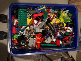 Harasse voll Lego