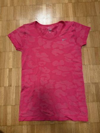 Nike Dri-FIT pink Camo T-Shirt Gr. S Sommer-Sporttop