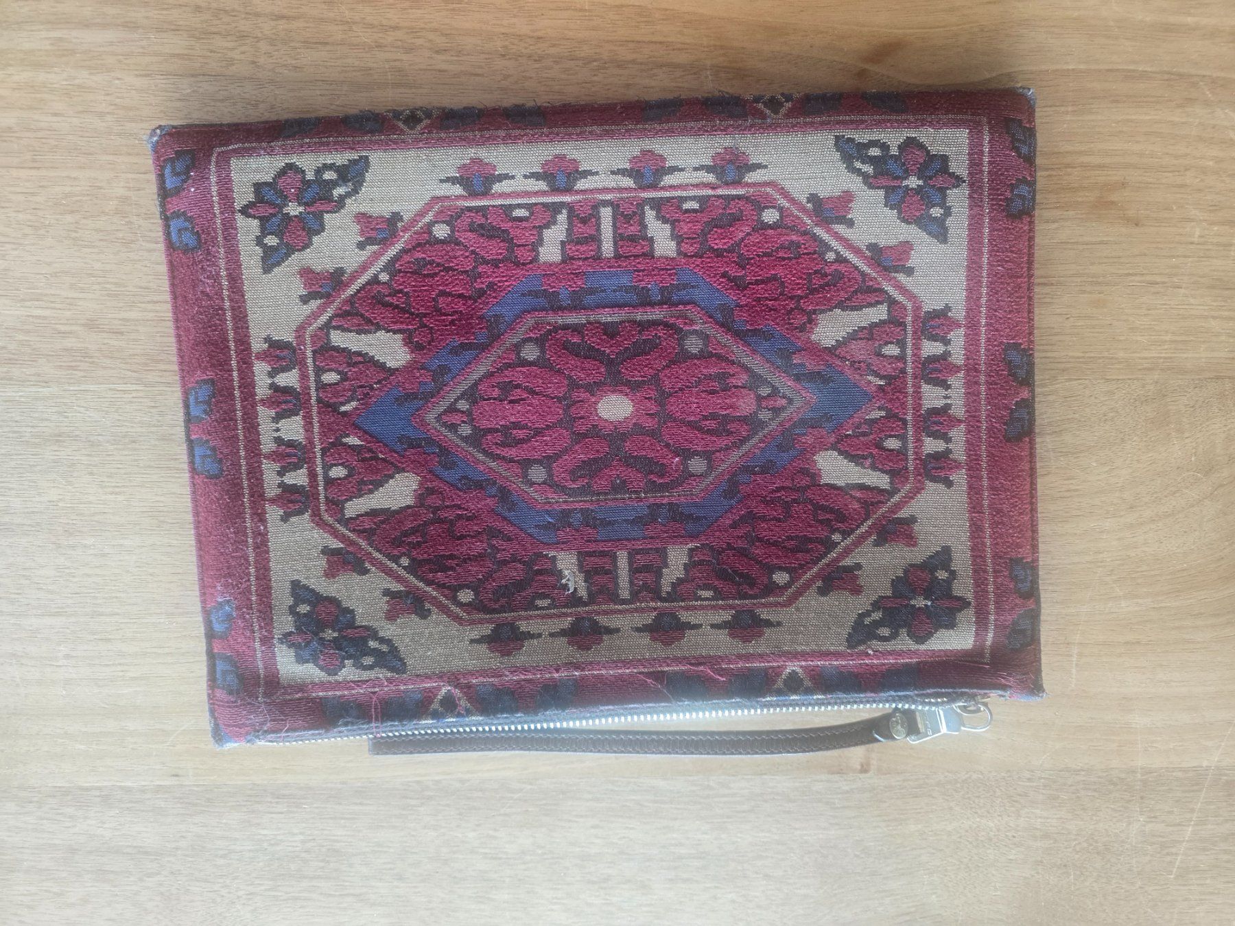 Borse: ETRO Ipad Pouch – Usato da Luzern venduto da ChristianK02 1