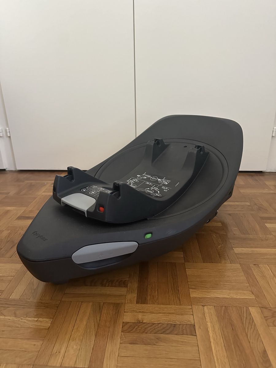 Cybex Auto-Kindersitze: Cybex Cloud G Plus + base Infant Seat Excellent Condition – Neu (gemäss Beschreibung) aus Genève von mar_t7d9 3