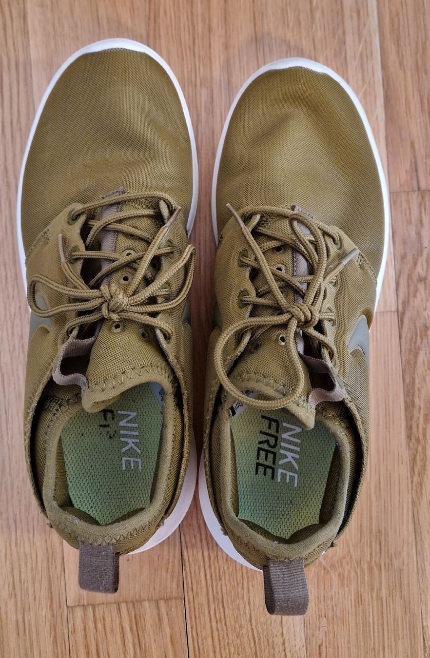 Nike Scarpe da donna: Nike Roshe One olivgrün 40 – Usato da Zürich venduto da c.line89 3