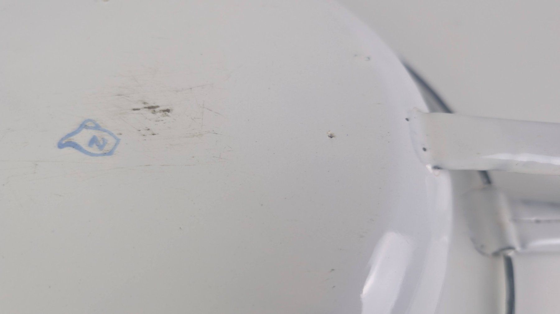 Ciotole: Nostalgie Emaille Waschschüssel / Nachttopf mit Griff – Usato da Zürich venduto da axolottchen 5