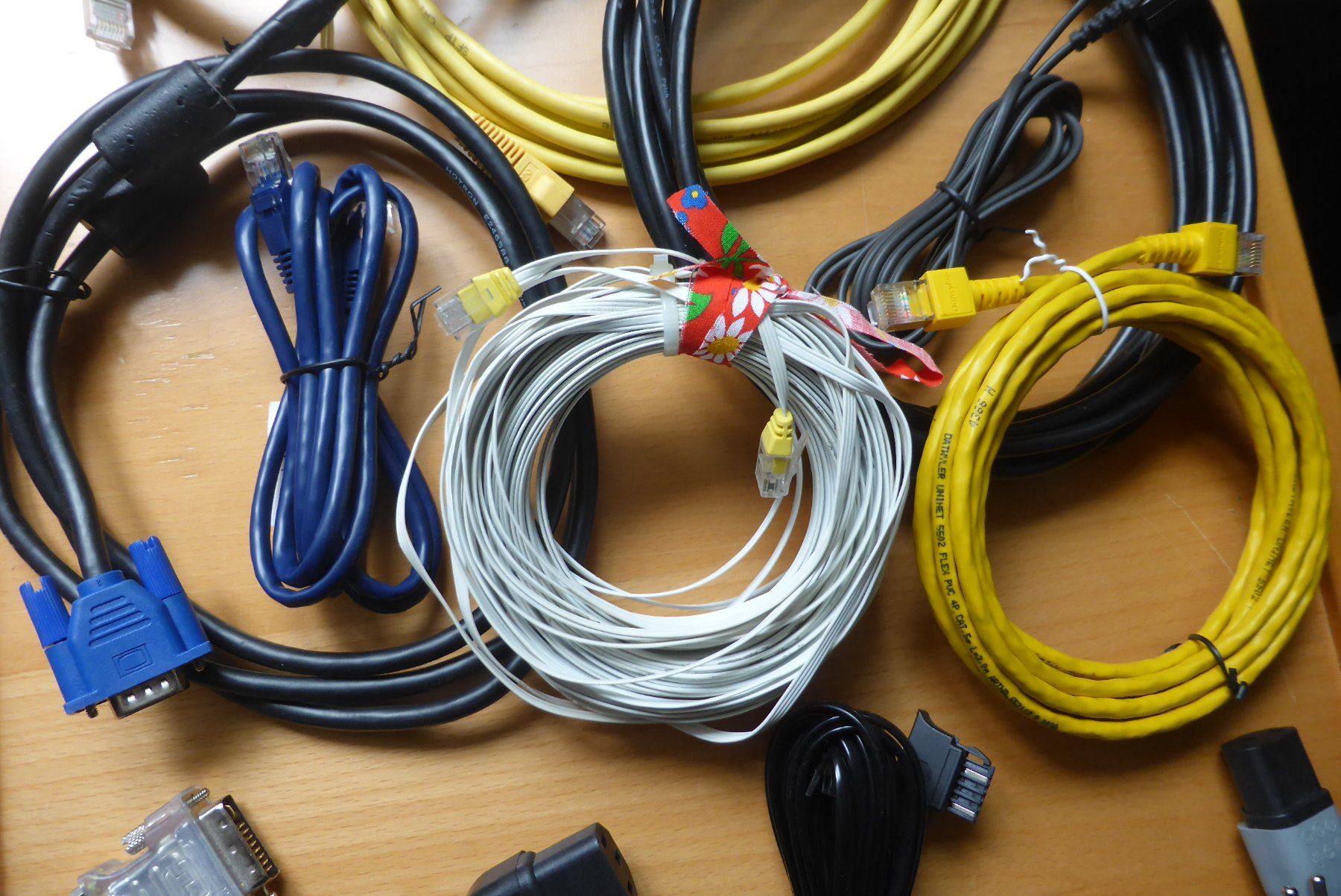 Kabel: Diverse PC Kabel und Telefonkabel - alles zu einem Preis – Neu (gemäss Beschreibung) aus Brunnadern von vapiano 2