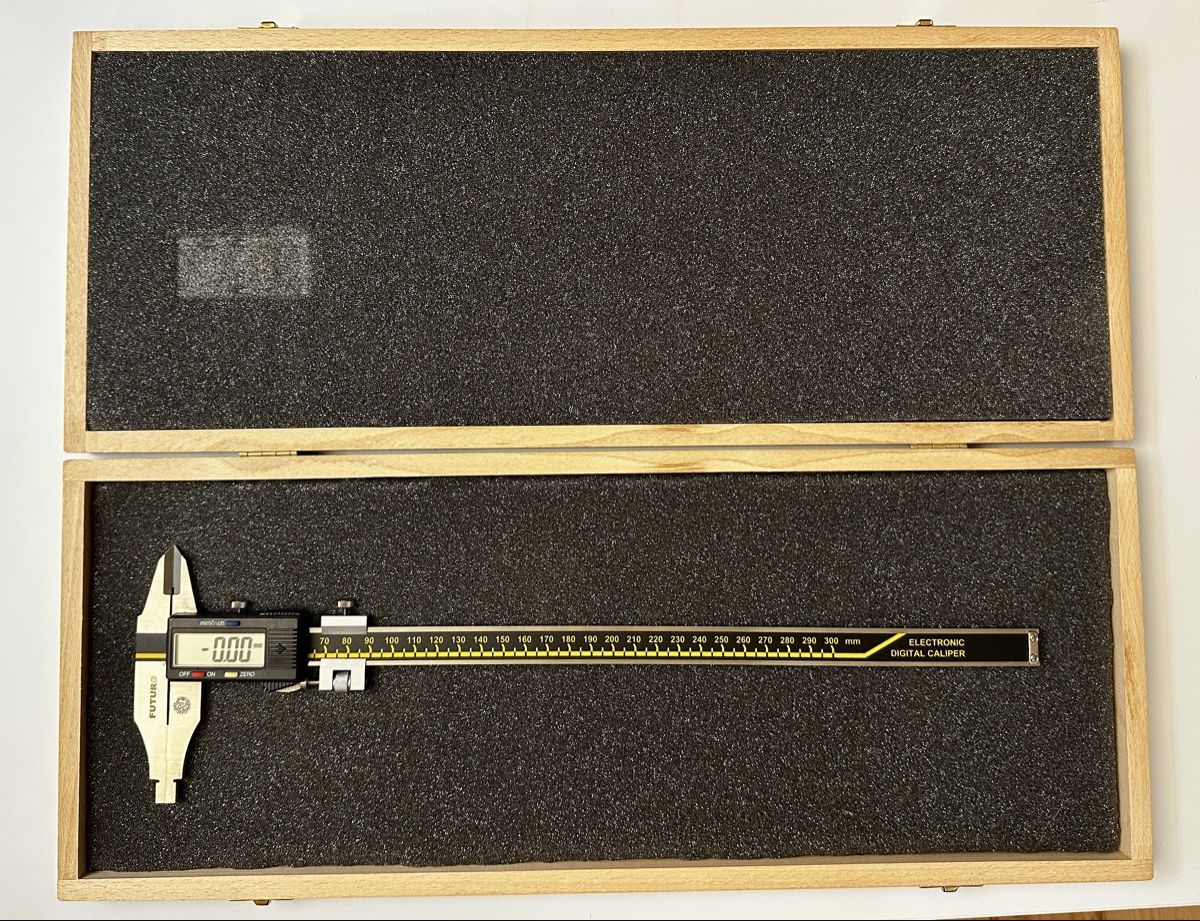 Misurare: Digital Messschieber 300mm – Usato da Bad Ragaz venduto da MB7310