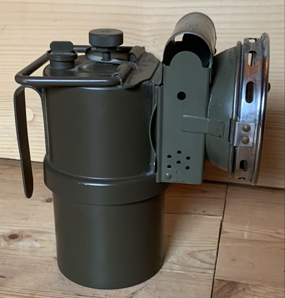 Schweizer Armee Lampade: Karbidlampe der CH Armee – Usato da Goldingen venduto da Bergler012