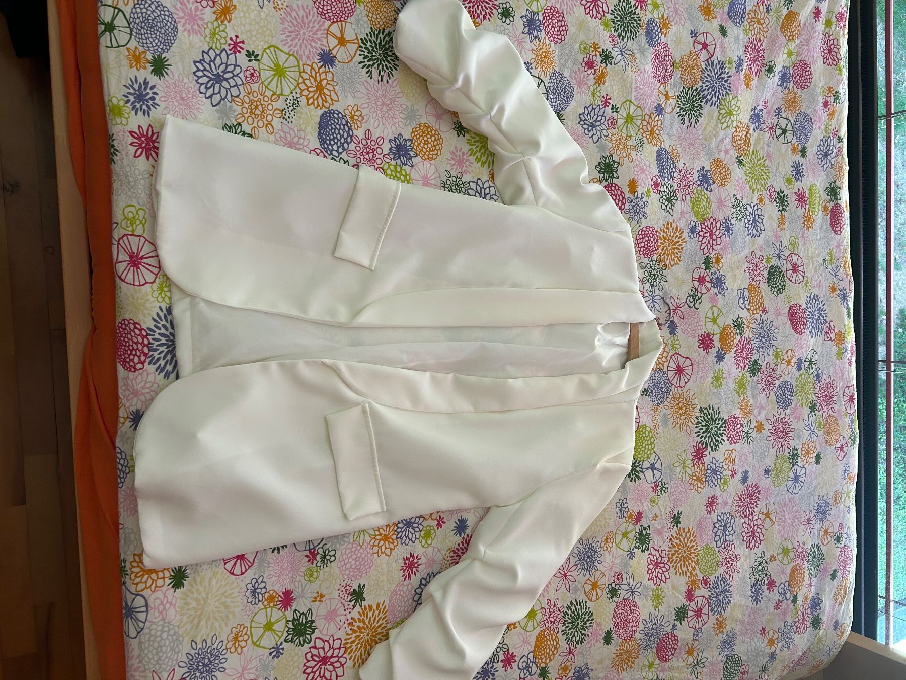 Jacken: Blazer weiss – Gebraucht aus Kilchberg ZH von Valentinastoira1