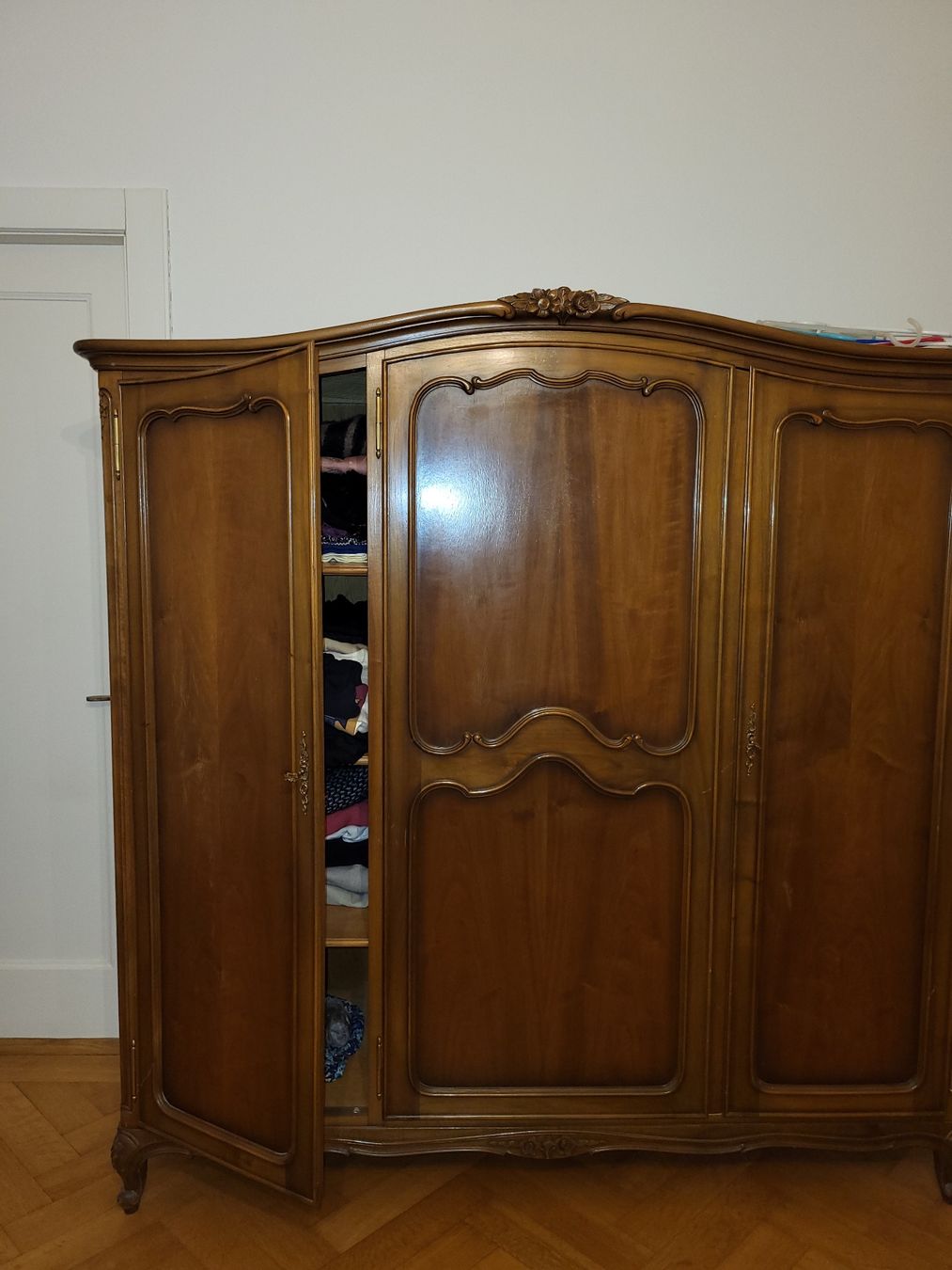 Schränke: Grande armoire de style – Gebraucht aus Fribourg von chr_s7h9