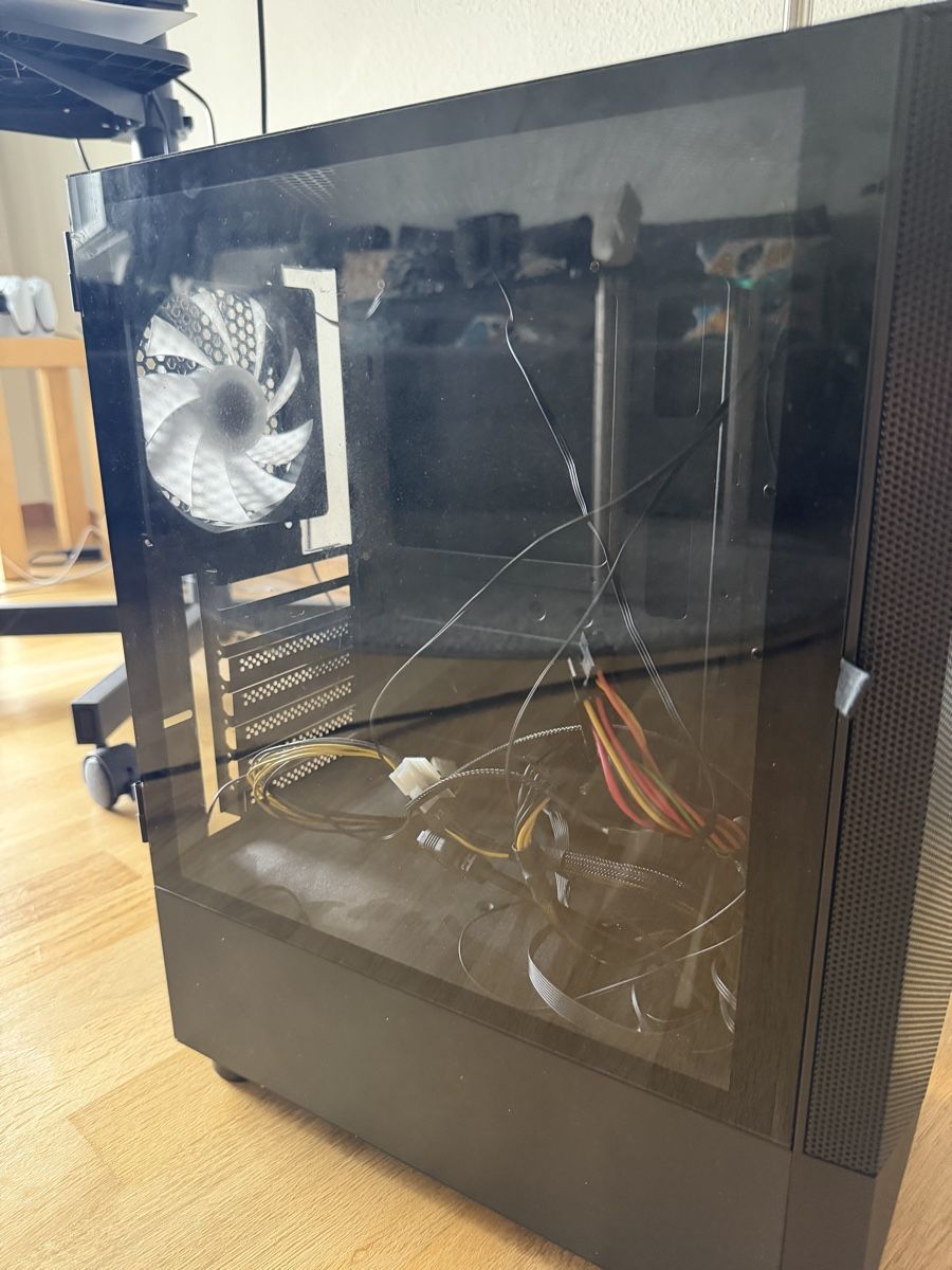 PC: PC case with power unit supply – Usato da Zürich venduto da tru_2kn5
