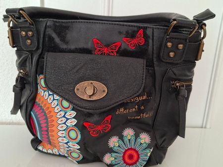 Sac à main Desigual noir à motifs colorés
