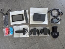 Nintendo Switch (inkl. 2 Controller und Ladestation)