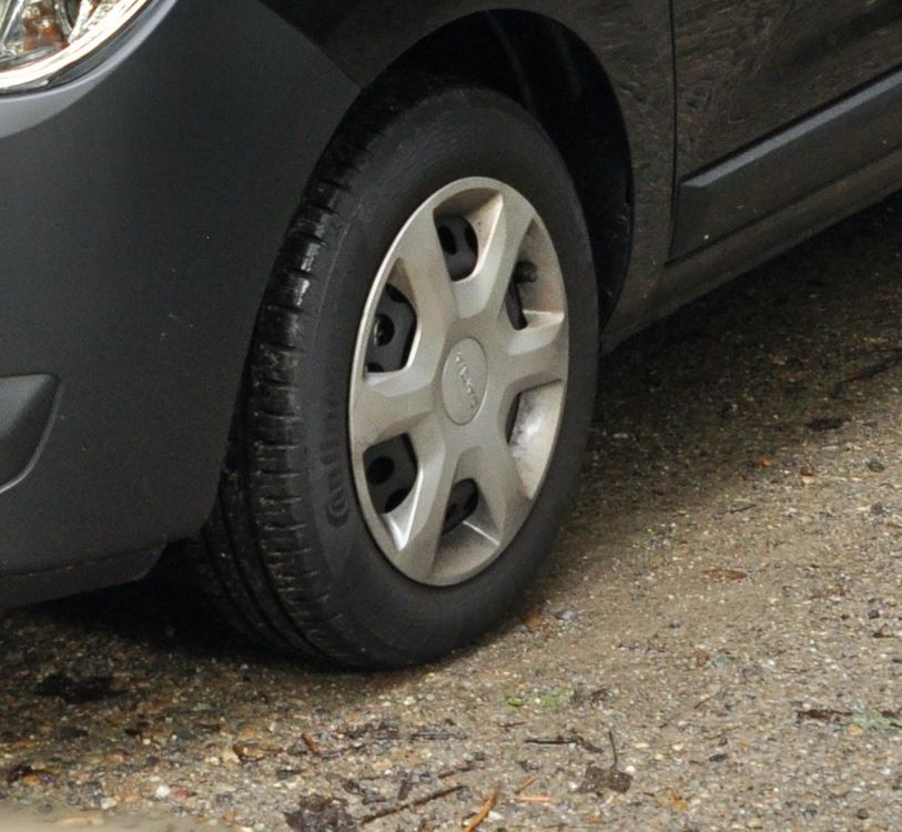 Barres De Toit Aluminium Gris Pour Dacia Dokker (2012-2024) - Modèle Fly, 2 Barres Pour Rails De Toit, Porte-Bagages - 2