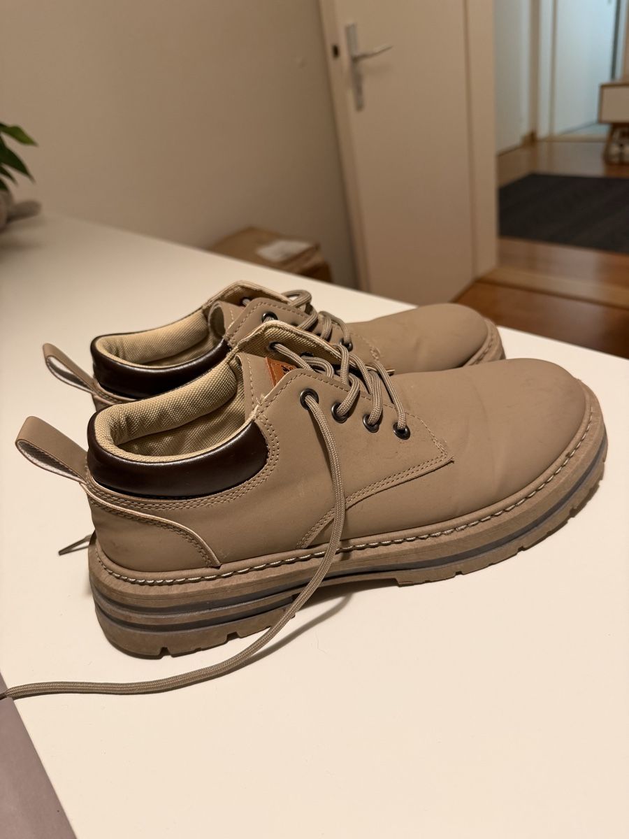 Scarpe da uomo: Herren Schuhe, Beige, Grösse 43. – Usato da Adliswil venduto da StephanieAnnina 2