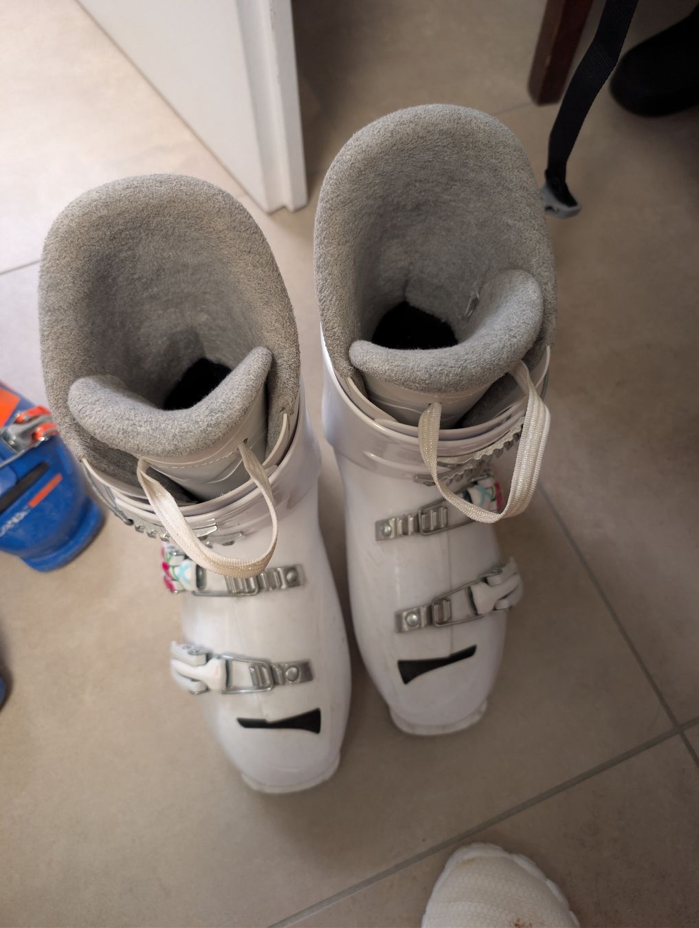 Herrenschuhe: chaussures de ski rossignol taille 26.5 – Gebraucht aus Echallens von ACdP 2