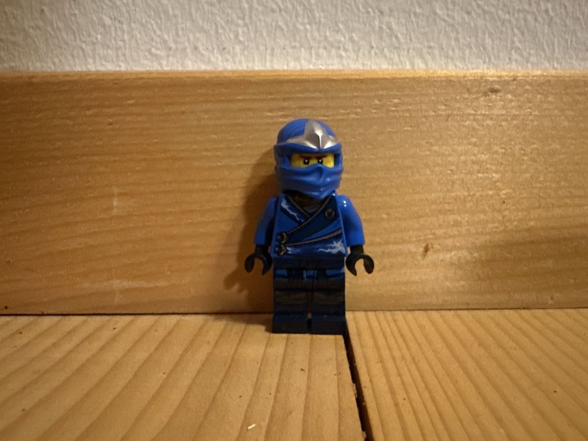 Lego Statuette: Lego Ninjago Figur Jay blau – Usato da Russikon venduto da Mimamimue