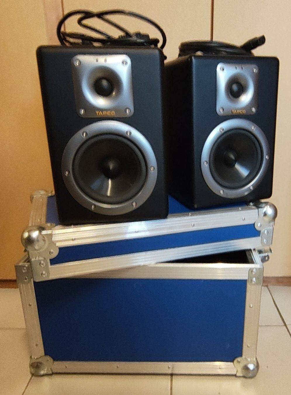 Mackie Casse acustiche: Paire enceintes, Tapco by Mackie, model S5. + flightcase. – Usato da Grandevent venduto da Skineur