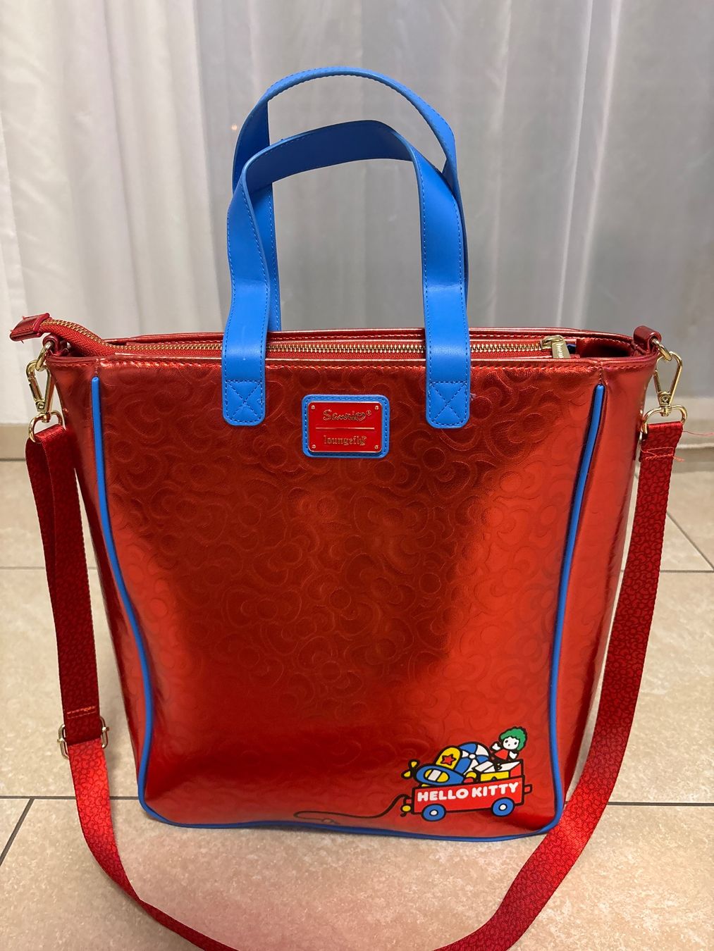Loungefly Borse da donna: Loungefly Hello Kitty Metallic Tote Bag – Usato da Bülach venduto da ter_6jf8 2