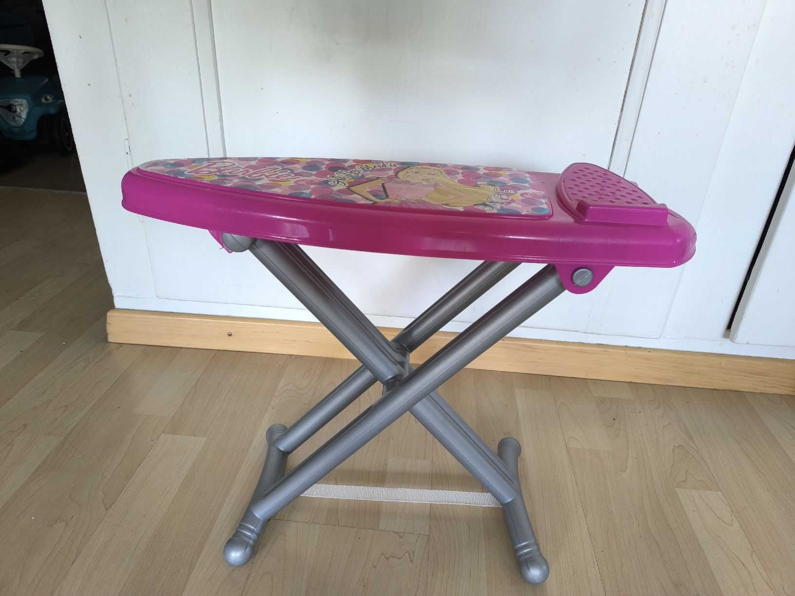 Planches à repasser: Barbie Bügelbrett  – D'occasion à Brügg BE par Meui_Zouberding 1