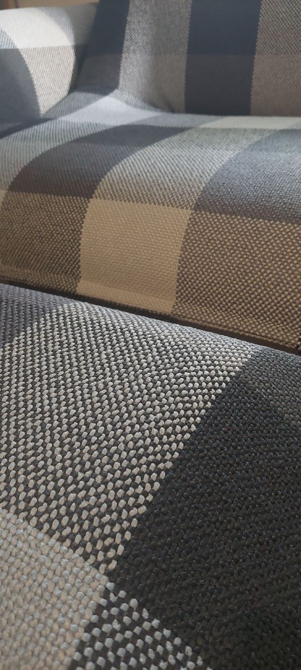 Divani: dreier Sofa Couch – Usato da Zürich venduto da Mulholland..Dr 2