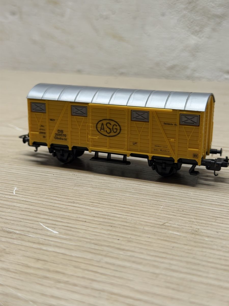 Lima Modellini di ferrovie: Lima Güterwagen  – Usato da Herzogenbuchsee venduto da ioa_zcm6