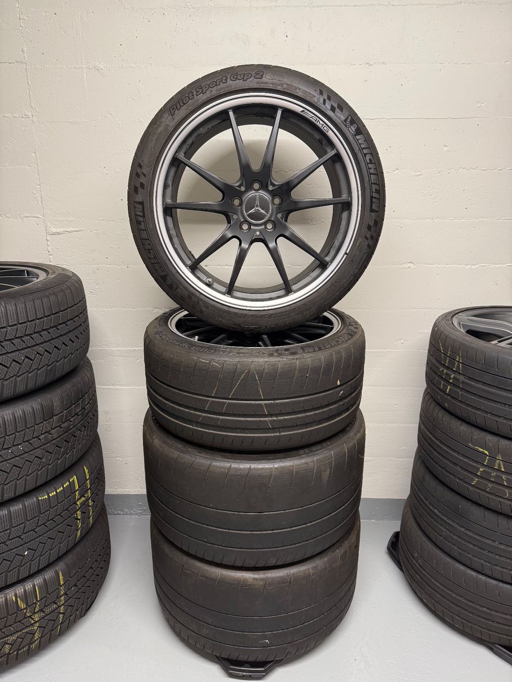 Mercedes-Benz Pneumatici & Ruote complete: AMG Gt R Kompletträder – Usato da Lausen venduto da Rocar_GmbH