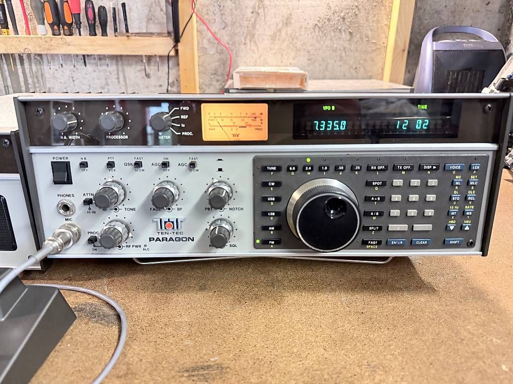 Radios: TEN-TEC Paragon Model 585  Station HF complète – Gebraucht aus Belmont-Lausanne von Djes7 1