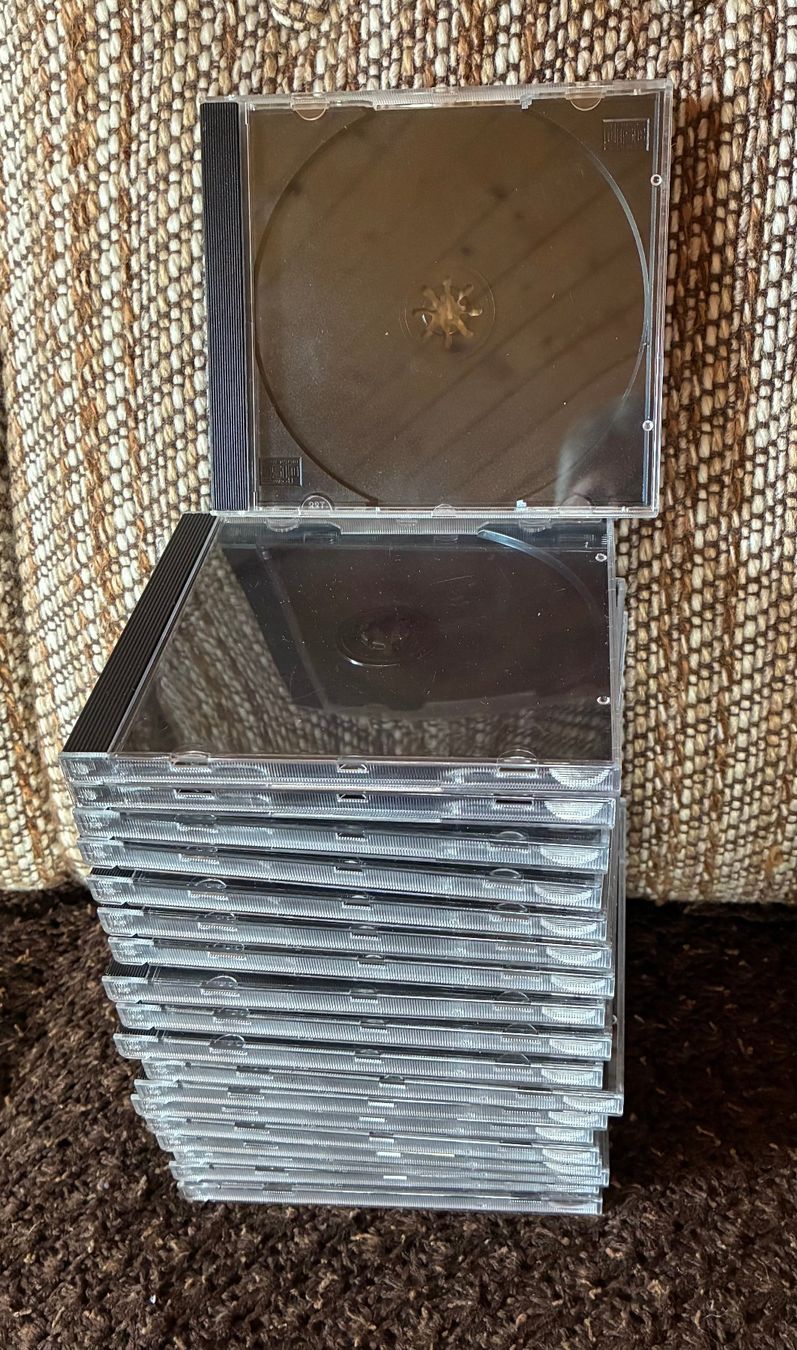 CD: CD Hüllen – Usato da Rüegsauschachen venduto da ivatug