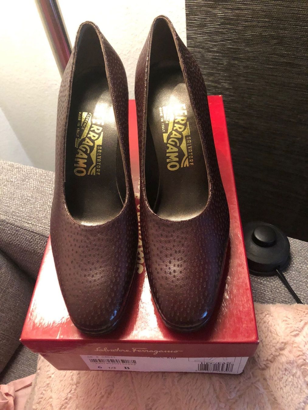 Salvatore Ferragamo Damenschuhe: Chaussures Ferragamo – Neu und originalverpackt aus lausanne von Pepitam